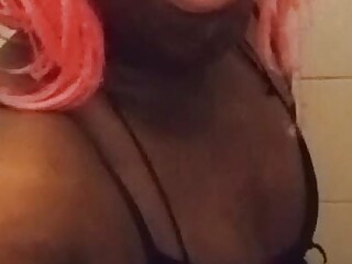 Anoniema Roses Pissloving slut taking huge precise shots in the throath Shemale Porn