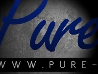 Sexy Sissy in White Skirt Shemale Porn