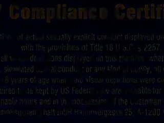 Rossi se folla a Merry con dildo