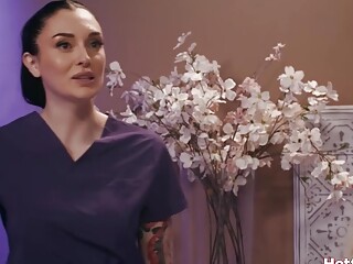 Big tit shemale gets a happy end massage