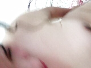 Zorrita Caliente afeitandose el coo