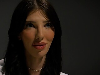 Ava Holt gets fucked in a Salacious Encounter by detective
